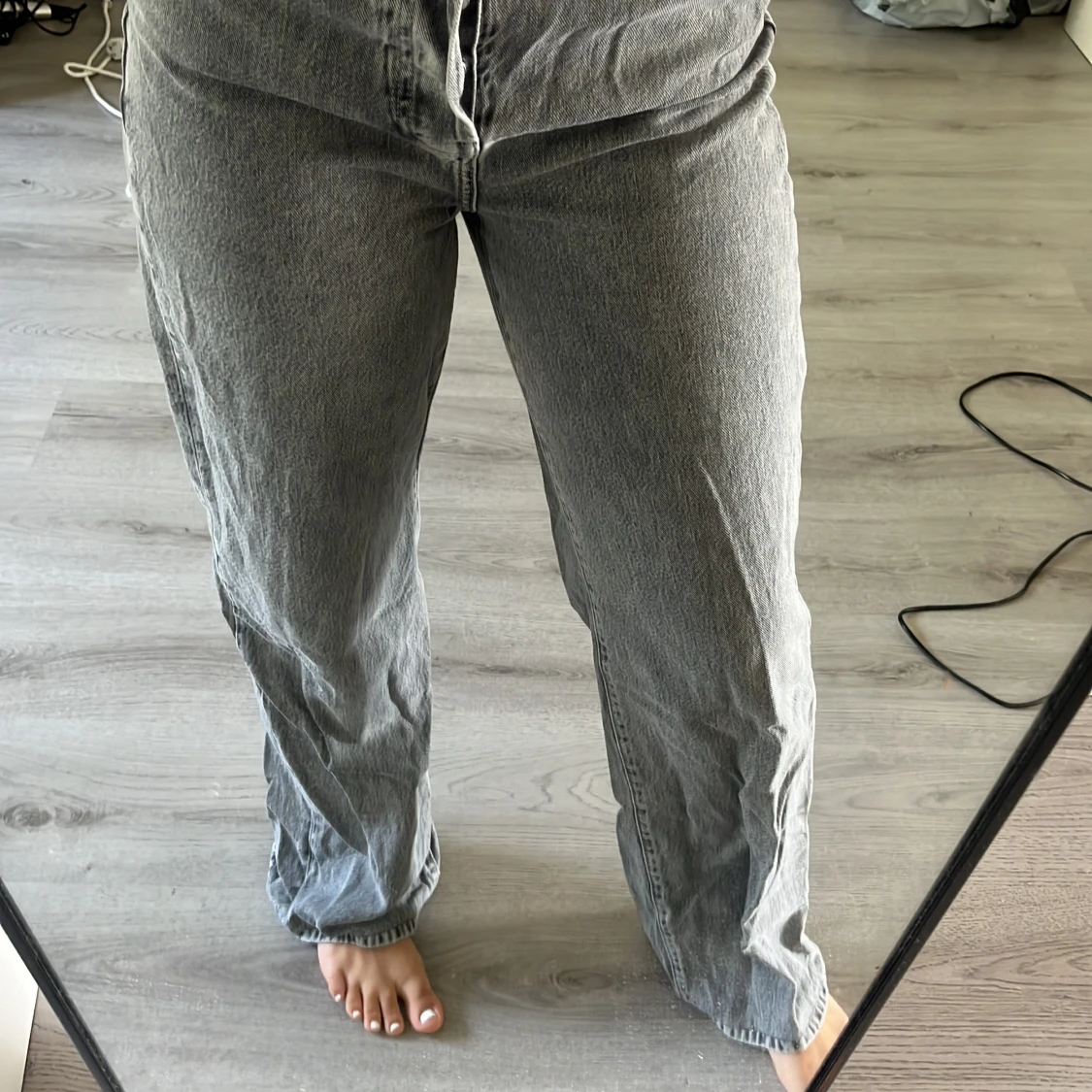 Gråa jeans
