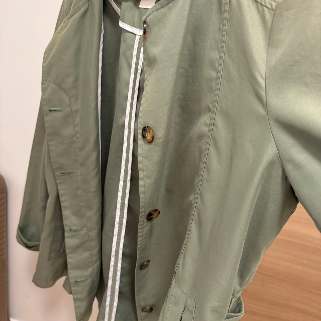 Kläder grön kvinna - 92