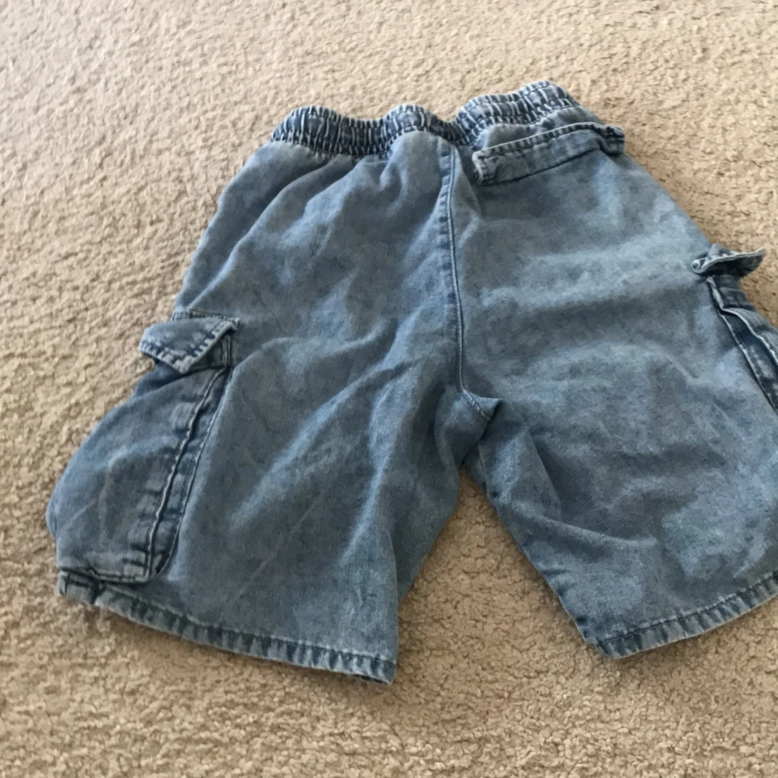 H&M cargo shorts  - 90