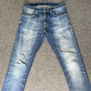 Nudie jeans - Säljer nu mina asfeta nudie jeans för att dom inte passar längre, storlek 29/32. Skriv järna om du är intresserad!