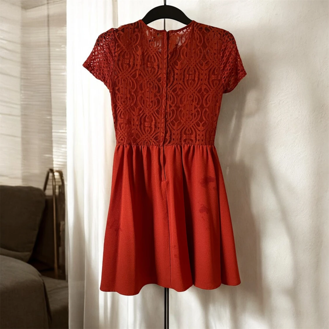 Oanvänd klänning  - 90