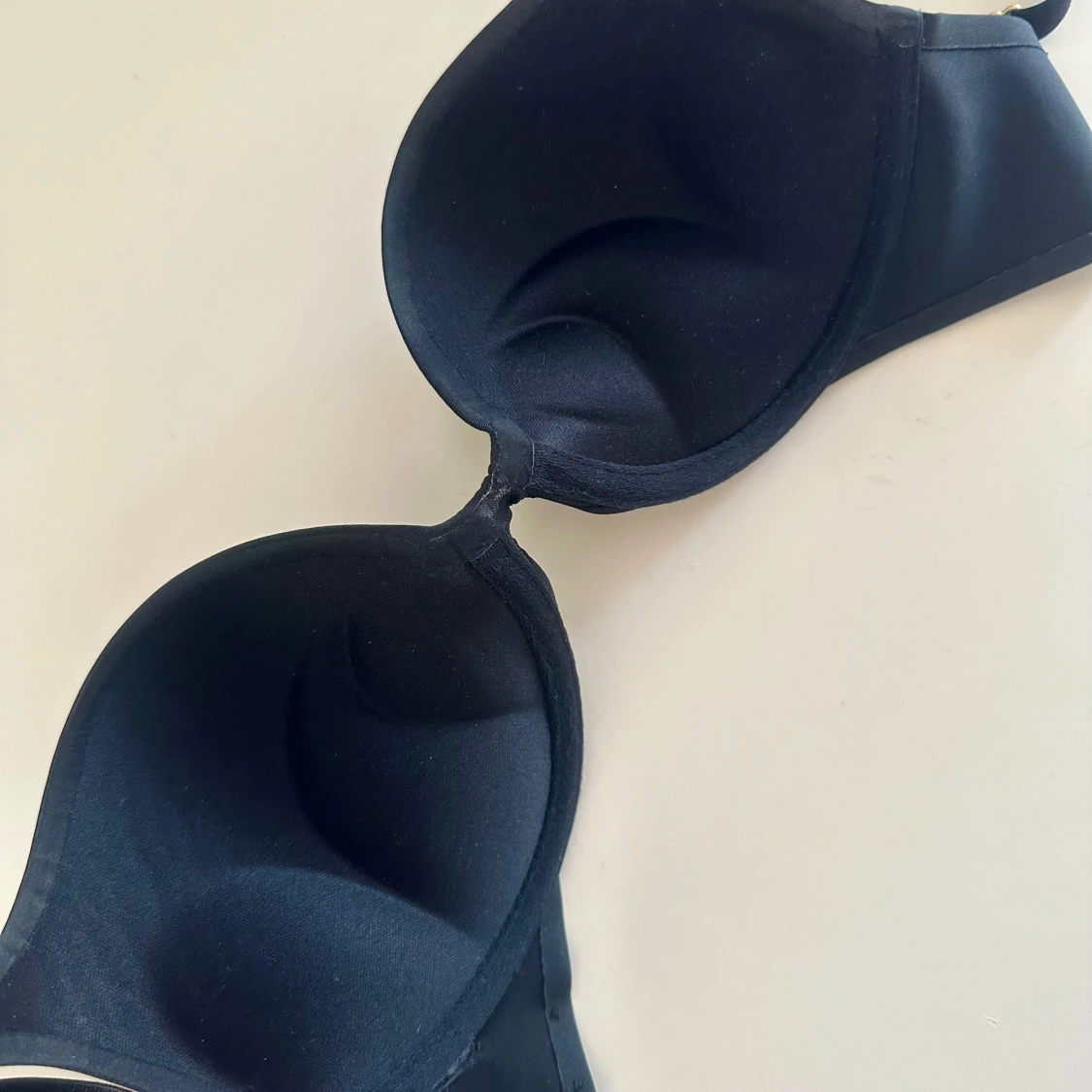 Svart push-up bh  - 92