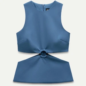 Zara topp - Topp från zara med cut outs. Endast använd 2 gånger.