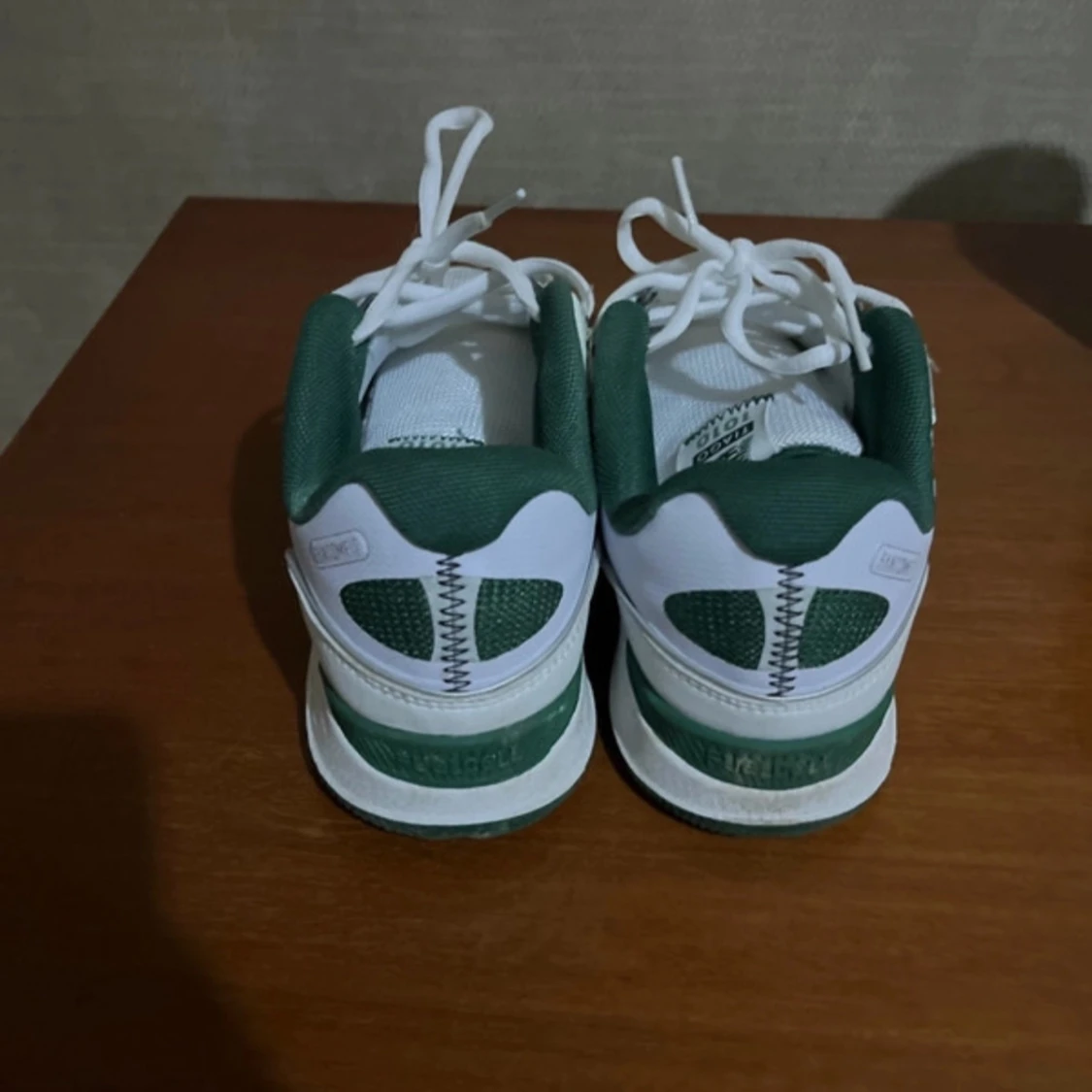 New balance shoes - 90