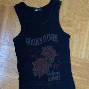 Tröja  - Ribbat linne med tryck 