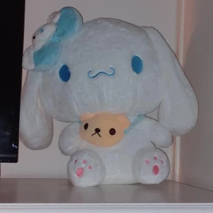 Stor cinna från sanrio  - Stor cinna runt 50cm  Ny 399kr