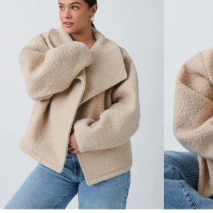 Kappa - Såå fin & populär kappa perfekt nu till hösten! Använd i våras🩷