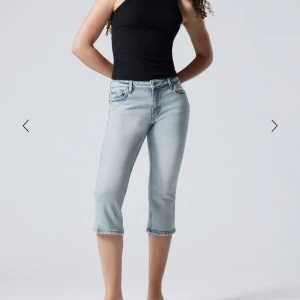 Capri jeans - Säljer dessa fina caprijeans som är från weekday i storlek 25