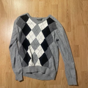 Stickad tröja  - Stolek S