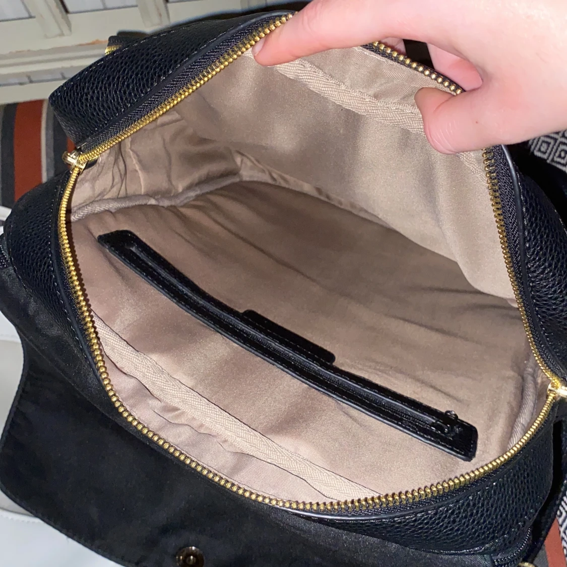 Svart stor ryggsäck - 91