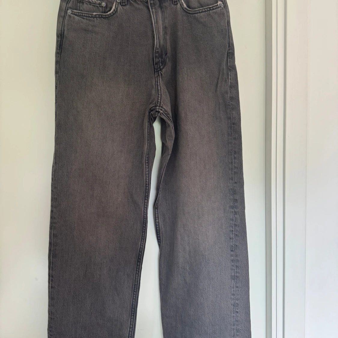 Weekday Galaxy Loose Straight. Stl 28/32