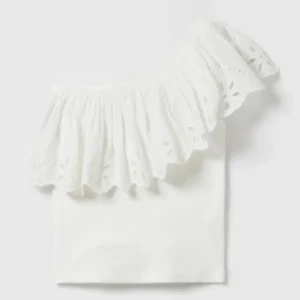 Söt vit off shoulder topp - Slutsåld off shoulder topp från zaras barnavdelning! 