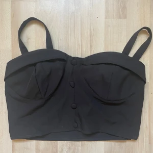 Söt topp - För stor för mig så har aldrig använt! 