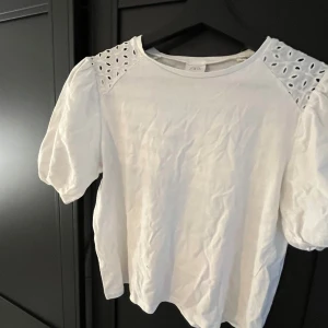 Vit topp - Vit söt topp 😄