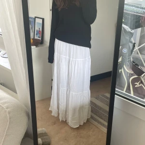 Maxikjol - Suuuperfin långkjol som tyvärr inte används! Nyskick