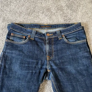Nudie Jeans - Tja, säljer nu dessa snygga nudie jeans, nypris ca 1600kr.✨🥂 1-2 dagars frakt med instabox eller PostNord!🤝✅