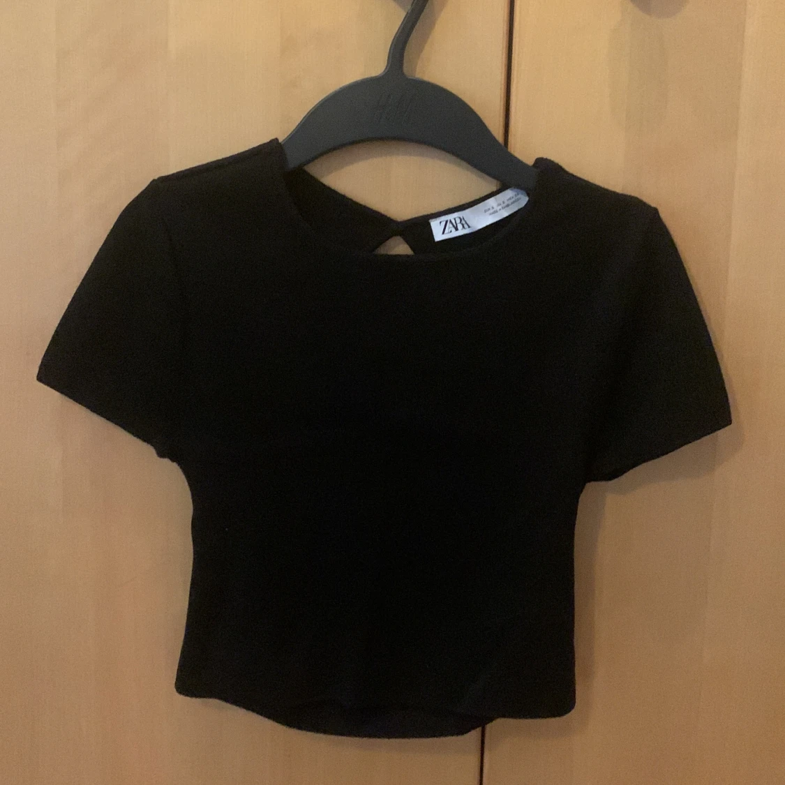 Croppad Zara topp med öppen rygg