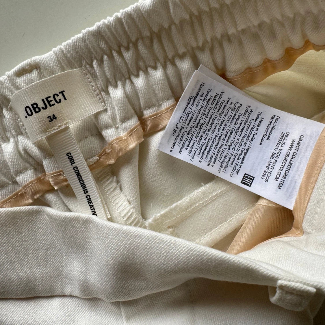 Vita byxor från Object - 91