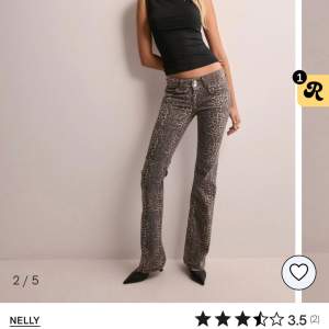 Slutsålda leopard jeans från Nelly i st 36