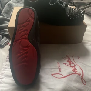 Helt nya loubs  - Helt nya jätte sköna om priset är för högt då kan vi diskutera privat 