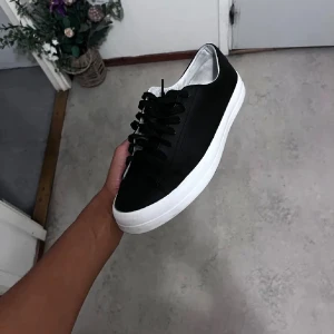 Sneakers - Storlek 44, skick 9-/10.  Vid intresse bara höra av sig😁 Priset kan diskuteras vid snabb affär 💨 