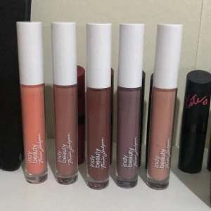 Indy beaty liquid lipstick  - Indy beaty liquid lipstick. En är lite använd. Ord pris 100kr/st. Säljer alla fem för 100kr