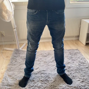Dondup George Jeans - Tja säljer dessa Dondups då de inte passar mig. Väldigt bra skick 9/10 om ni har fler frågor så är det bara att skriva.