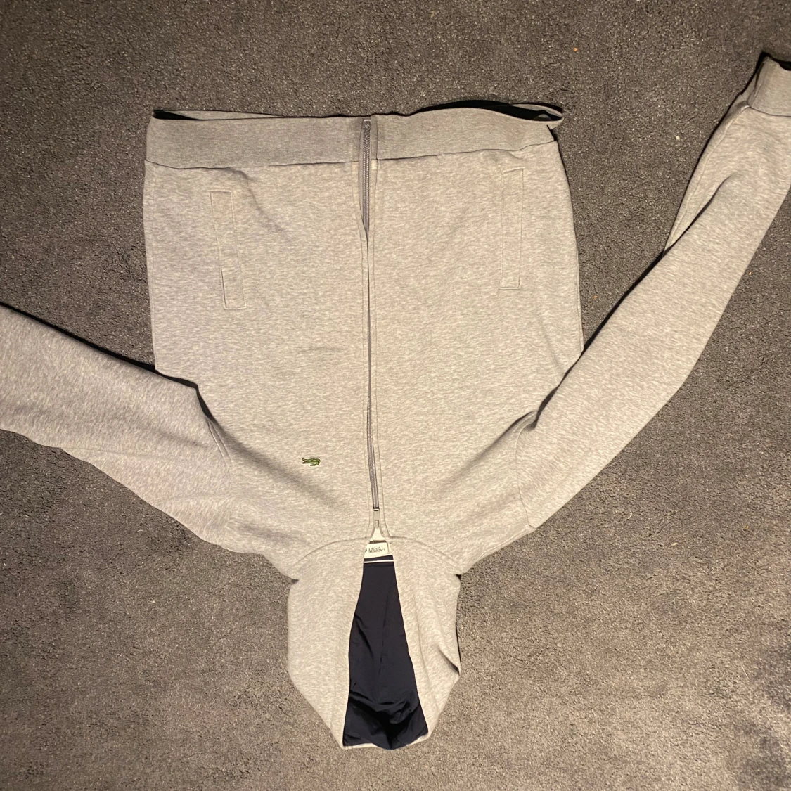 Grå Lacoste tröja - 90