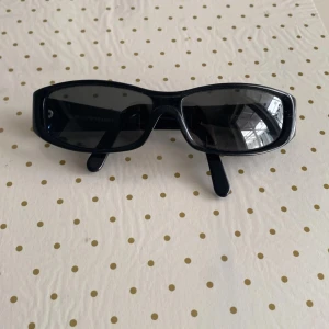 emporio armani  - vintage emporio armani solglasögon i bra skick