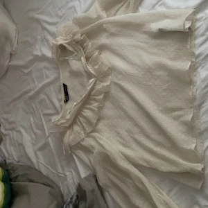 Blus från Zara❤️ - Denna blusen har varit använd 2 gånger❤️ Den är jätte fin o passar jätte bra❤️
