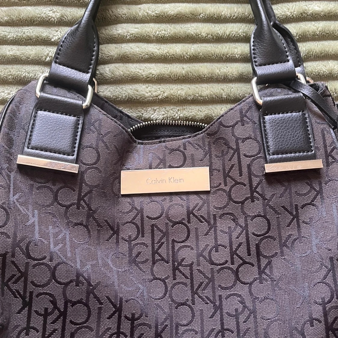 Calvin klein väska - 90