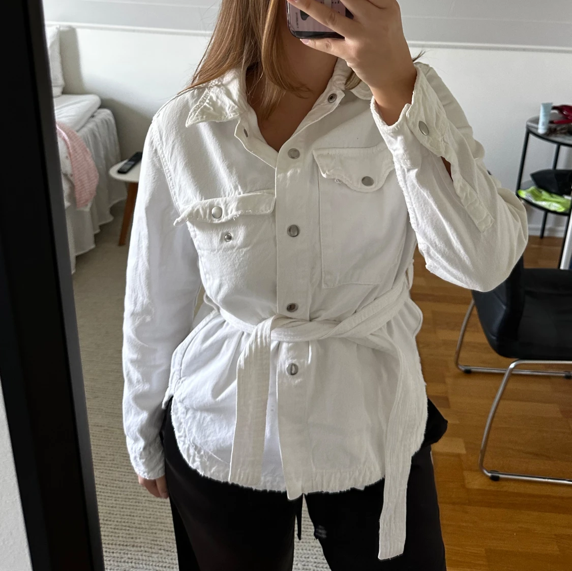 Vit jeansjacka med snöre - 90