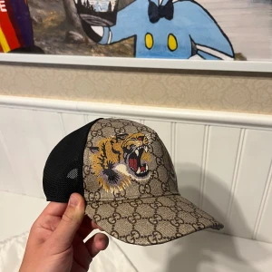 Gucci keps  - Gucci keps cond 7/10 kvitto och allt finns kvar 