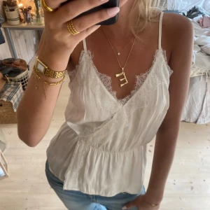 Topp - SUPERSNYGG verkligen!! Tryck gärna köp nu ❣️❣️