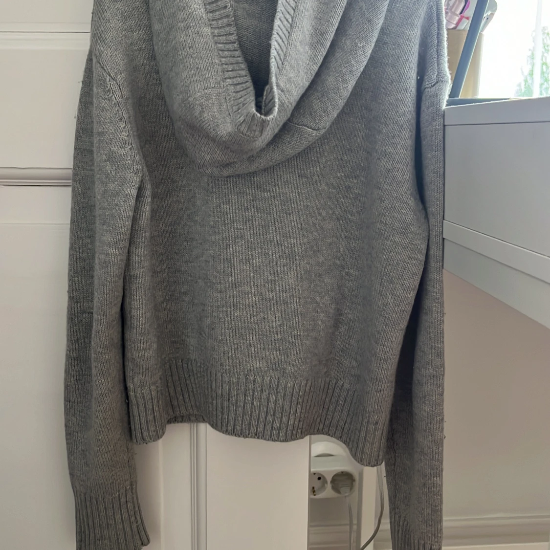 Grå zip up hoodie från Zadig & Voltaire  - 92