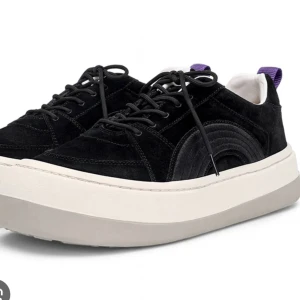 Eytys skor - Intressekoll på dessa skor, jätte fint skick. Vill sälja snabbt