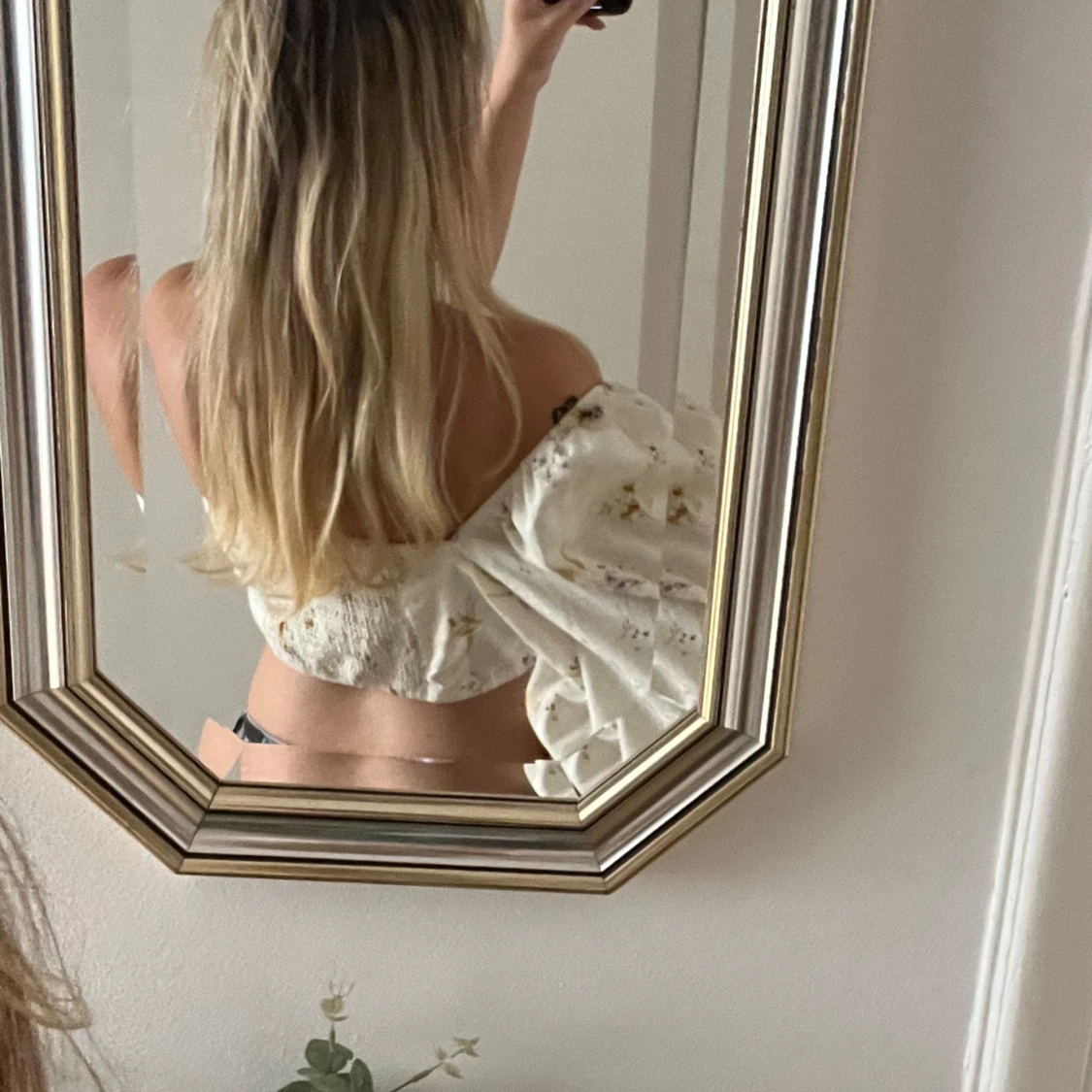 Fin blus med blommor - 93