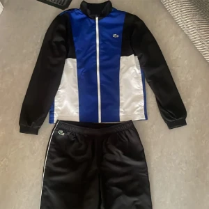 Lacoste tracksuit  - Lacoste tracksuit | skick 10/10 | Stl S  Svår att få tag i - Sällsynt