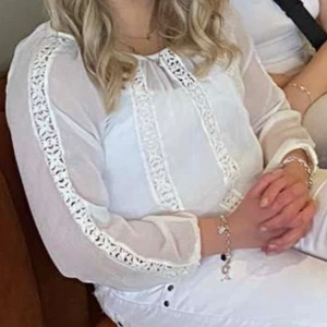 Spetströja - Vit ”spets”/see through tröja🤍 