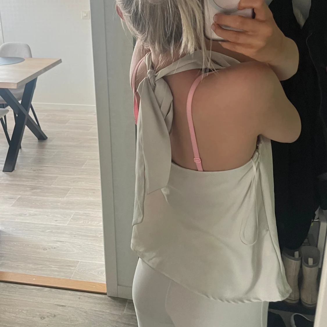 Fin tröja från bikbok - 90