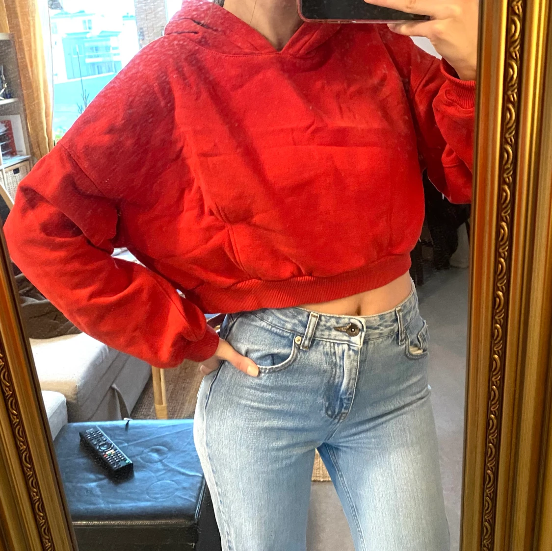 Röd croppad hoodie - 90