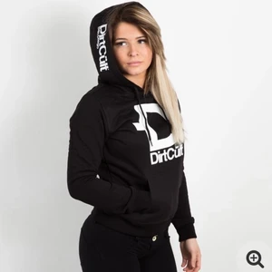 Dirtcült hoodie storlek L - Hoodie från dirtcült i storlek L men den är mer som en liten M eller S då dom är små i storlekarna.