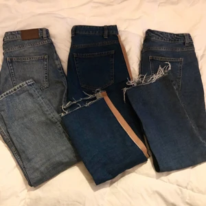 Jeans från olika märken  - Märke och storlek, från vänster: Monki, 27 Bershka, 38 Cotton On, 36  70kr/st eller alla tre för 150kr