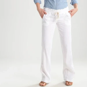 Linnebyxor - Säljer dessa snygga linnebyxor som ej kmr till användning på sistone, har tagit ner fållen och bytt band se de ska bli längre men annars i relativt bra skick💞 BUD: 530 KÖP DIREKT: 580