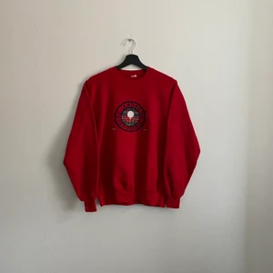 Vintage Sweatshirt  - Vintage ”St Andrews sold Course” sweatshirt i mycket bra skick, sitter ungefär som en M