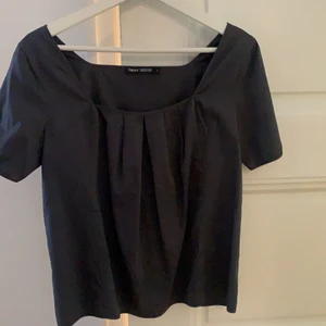 Filippa K topp - Jätte fin Filippa K topp i super bra skick. Storlek S