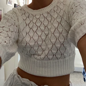 Topp - Jätte fin topp helt oanvänd endast testad från bikbok. Säljer för jag köpte två💖 frakt tillkommer. 