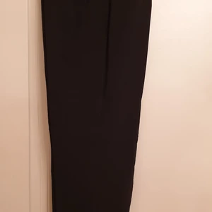 Svarta Byxor - Svarta byxor, rak modell,