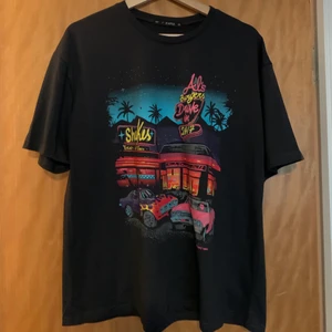 oversized graphic tshirt - retro inspired oversized graphic tshirt. använd bara 1 gång. 