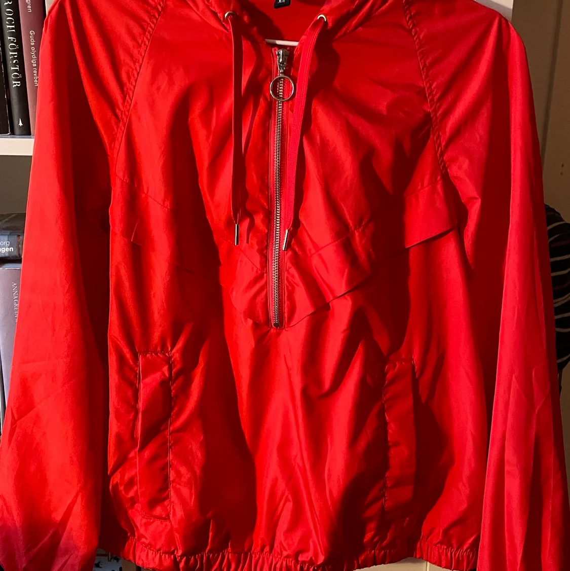 Röd anorak från h&m Divided! 